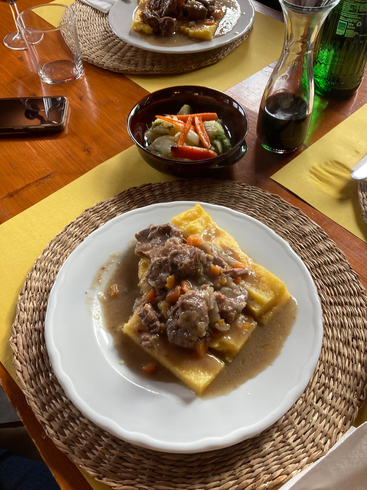 Siamo aperti pranzo e cena per questi giorni di festa!
